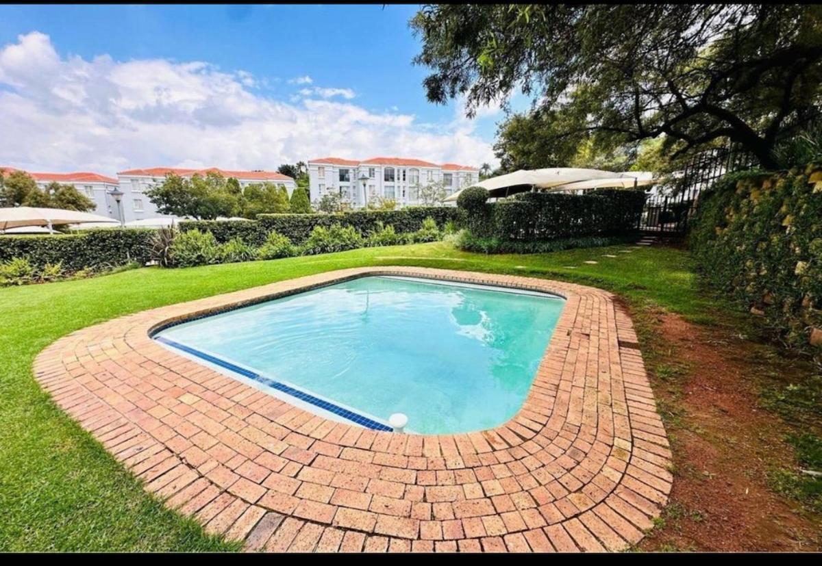 Apartment Northcliff-hanger