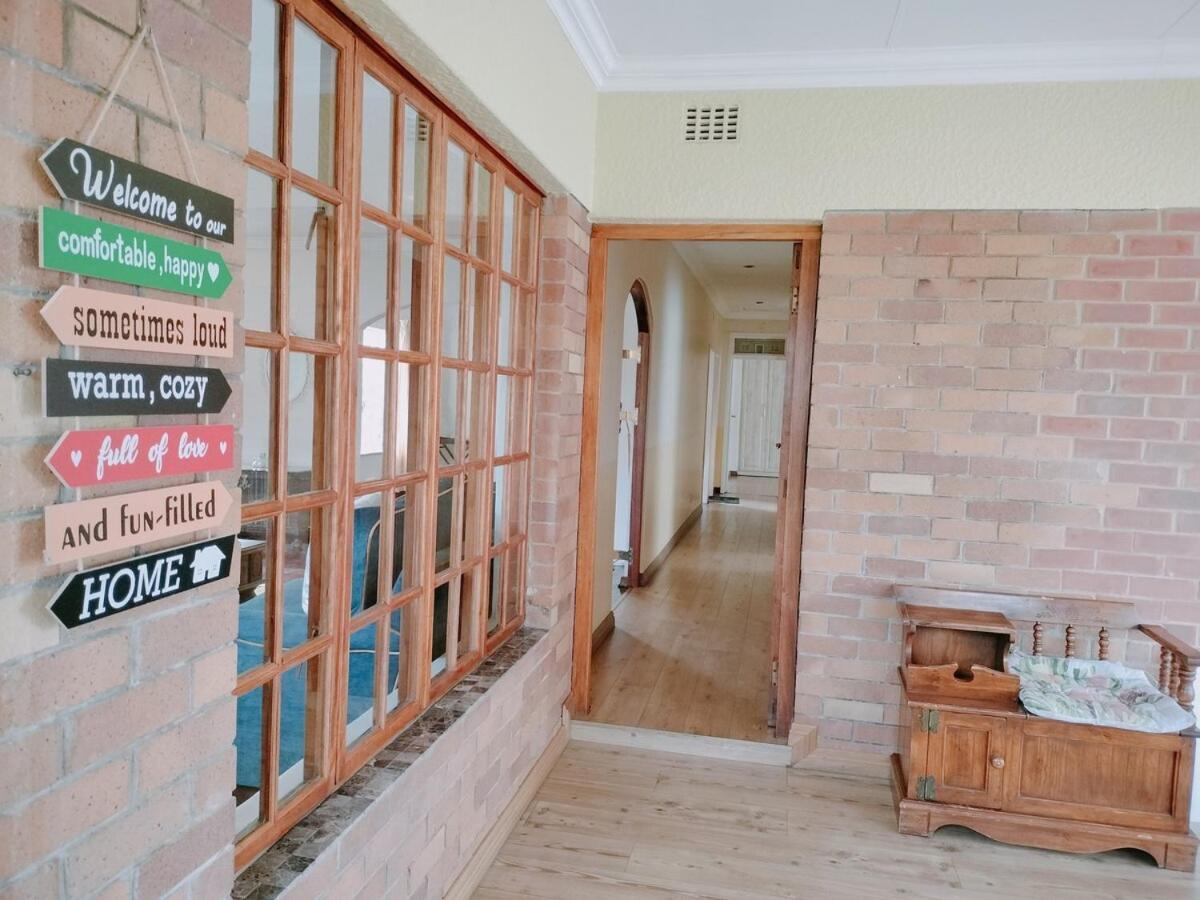 Large Family Home-neighboring Northcliff And Greymont