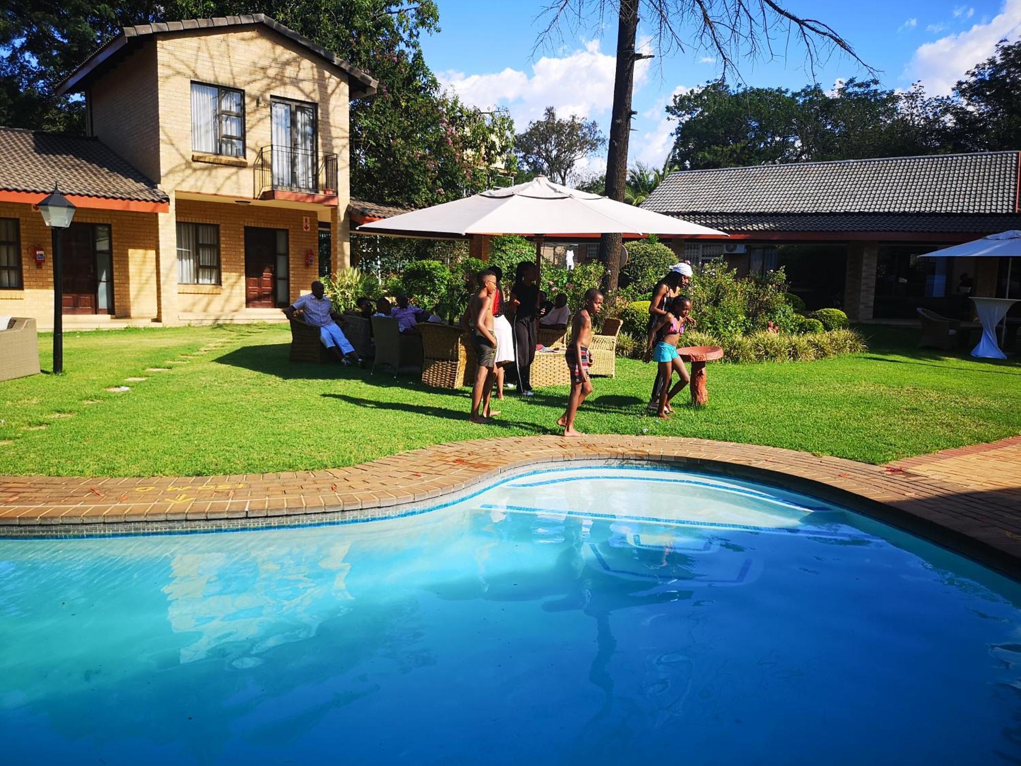 Hoyohoyo Chartwell Johannesburg