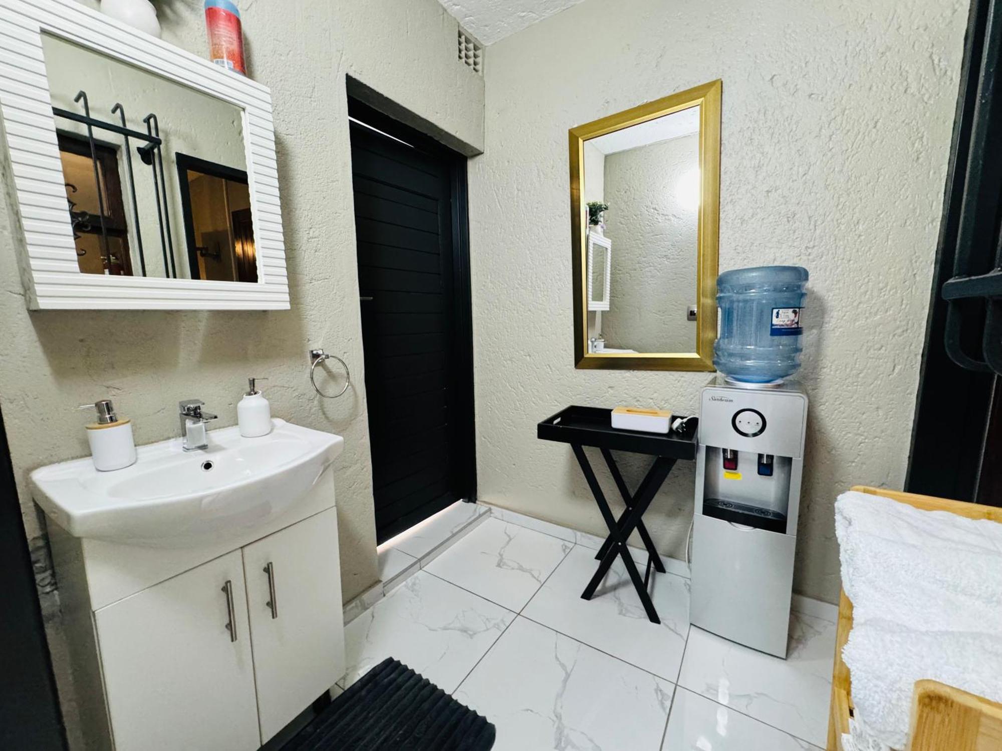 Picasso Sandton Apartment