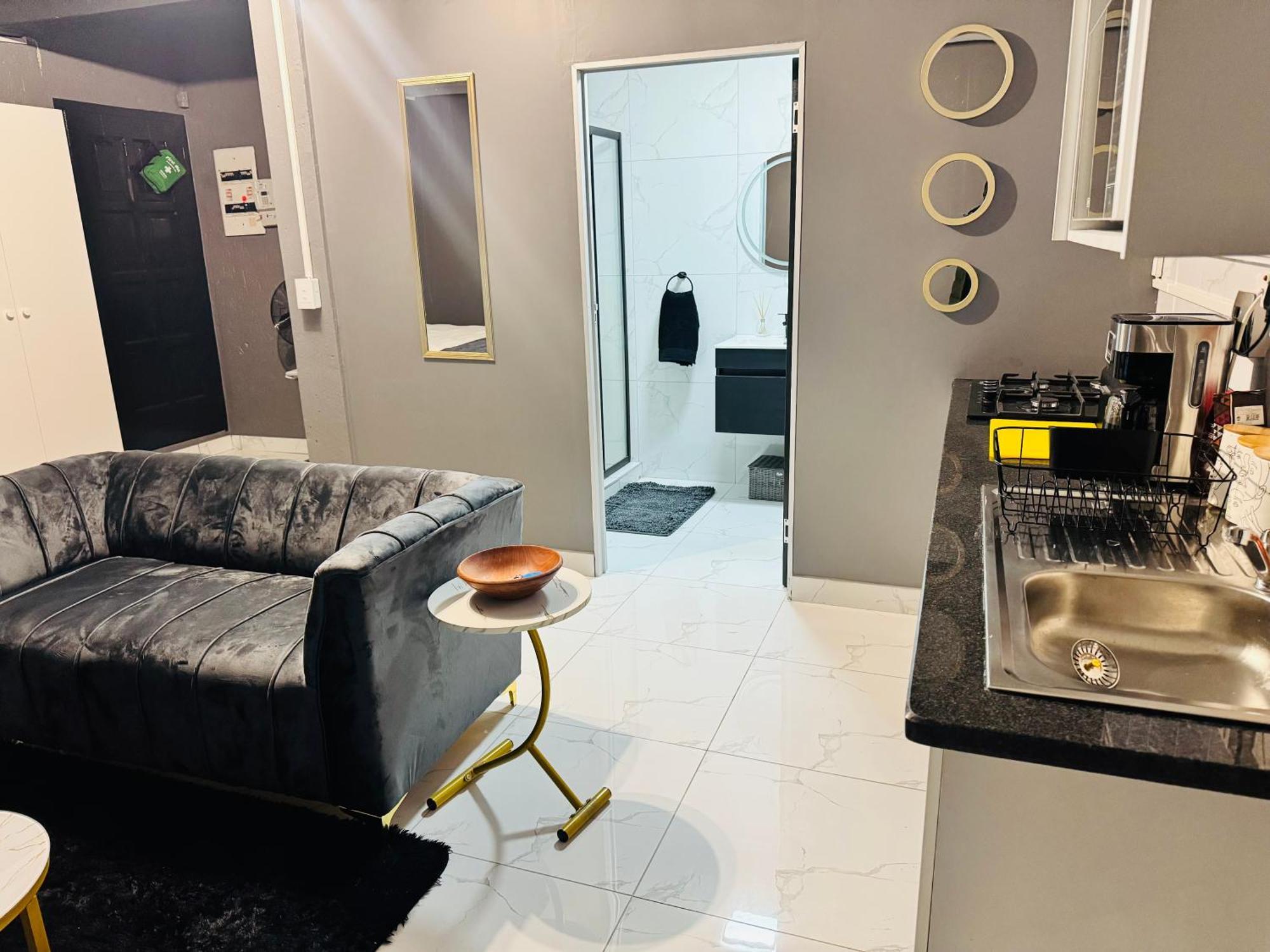 Picasso Sandton - Executive Apartment *