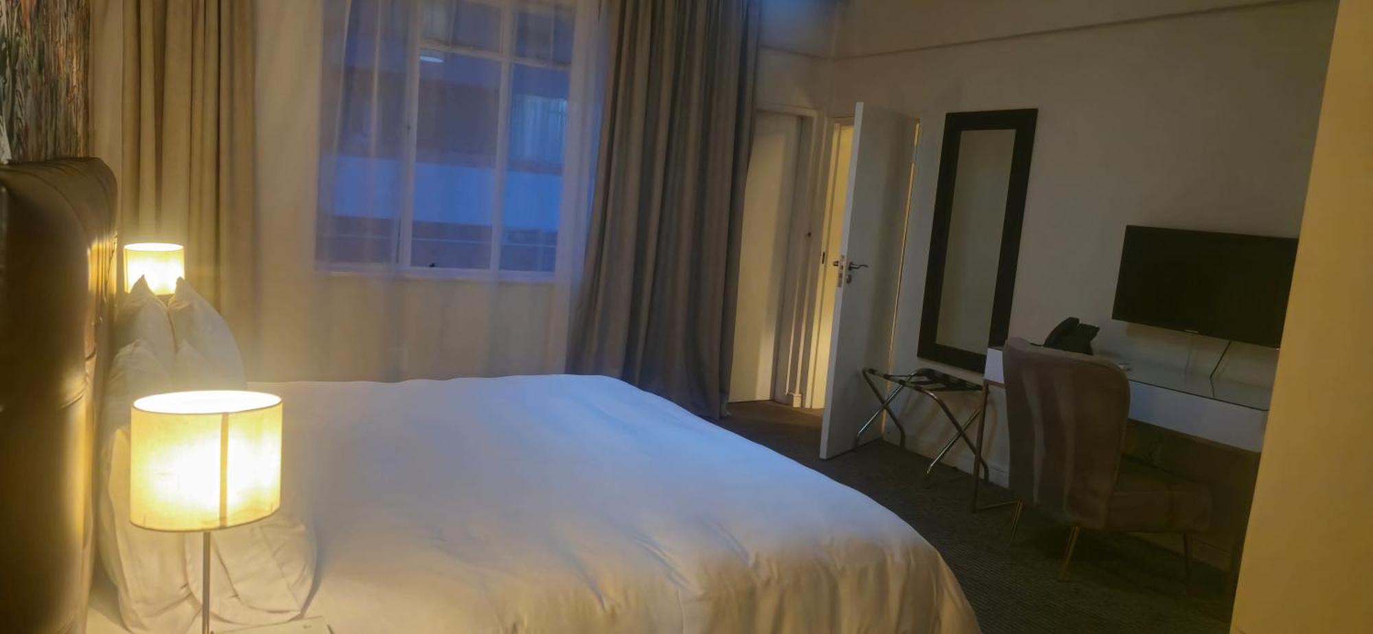 Ascot Hotel 4*