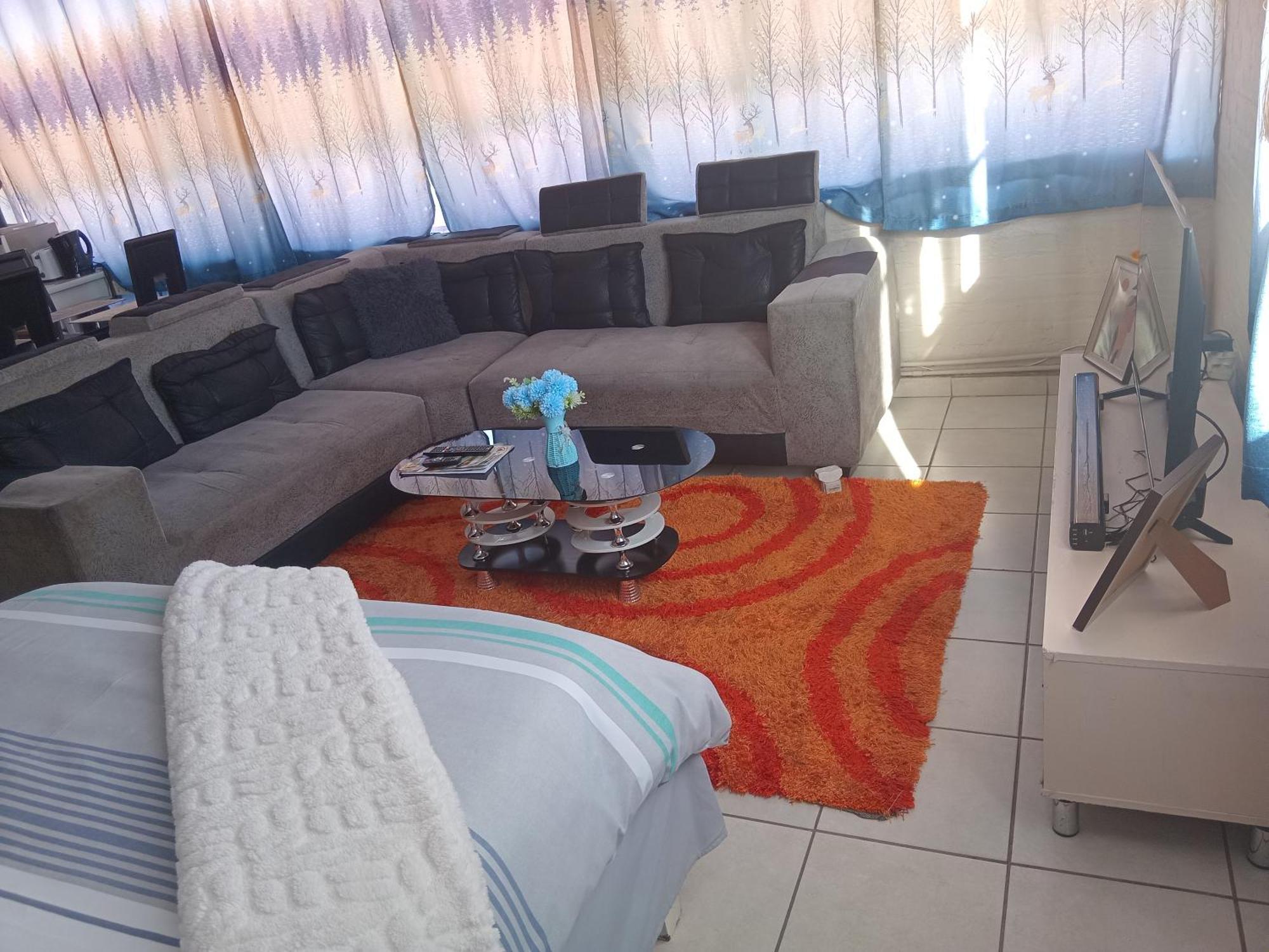 Apartment Close Curtains Maboneng