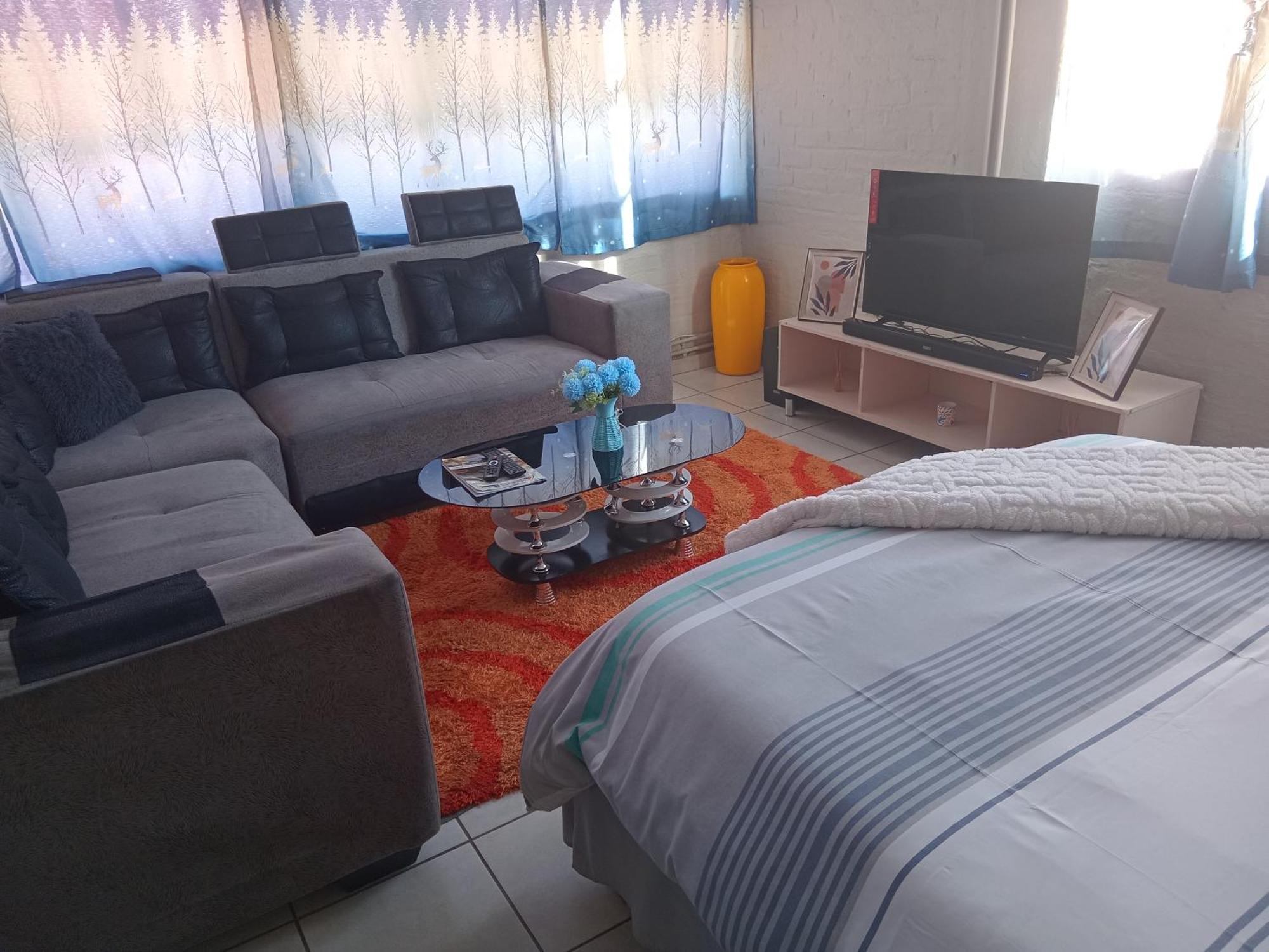Apartment Close Curtains Maboneng *