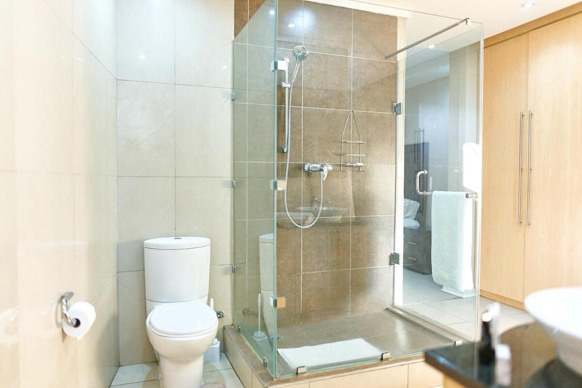 Prestige Penthouse In Sandton Apartment