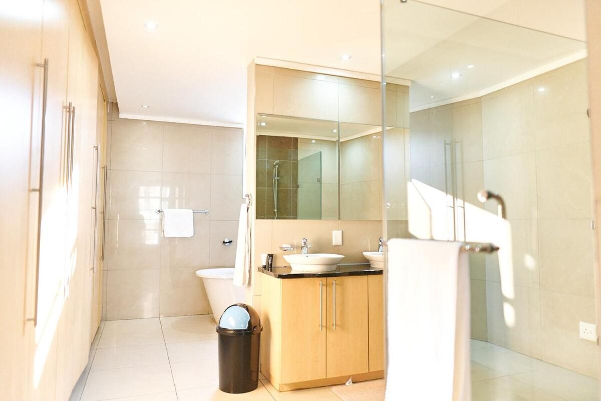 Prestige Penthouse In Sandton Johannesburg