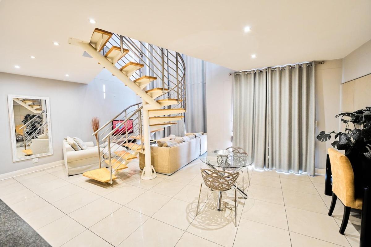 Penthouse Loft In The Sky Apartment *