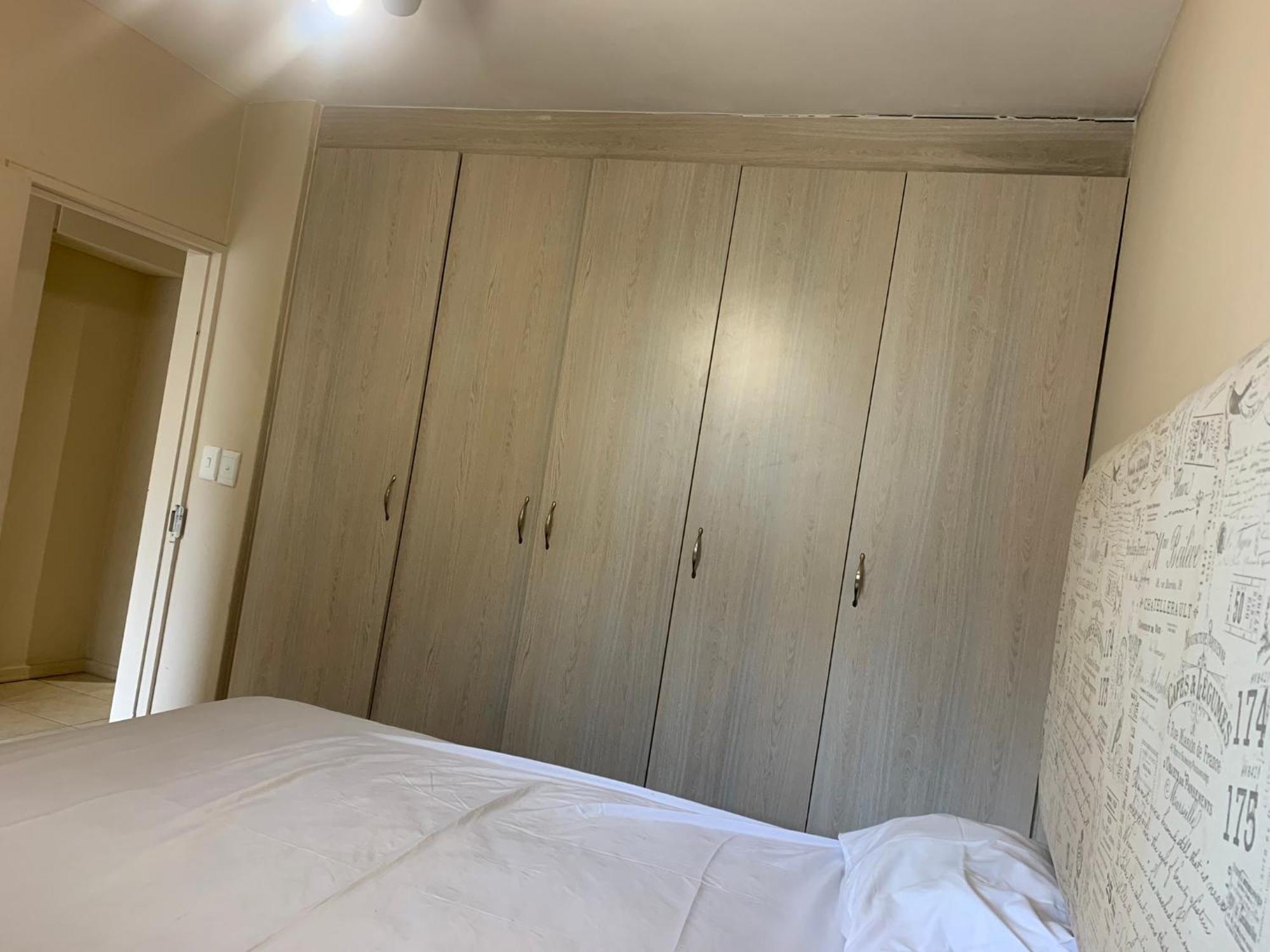 77 Grayston Dr 3 Bed In Sandton Apartment