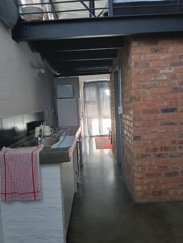 Craftsman 350 Apartment Johannesburg