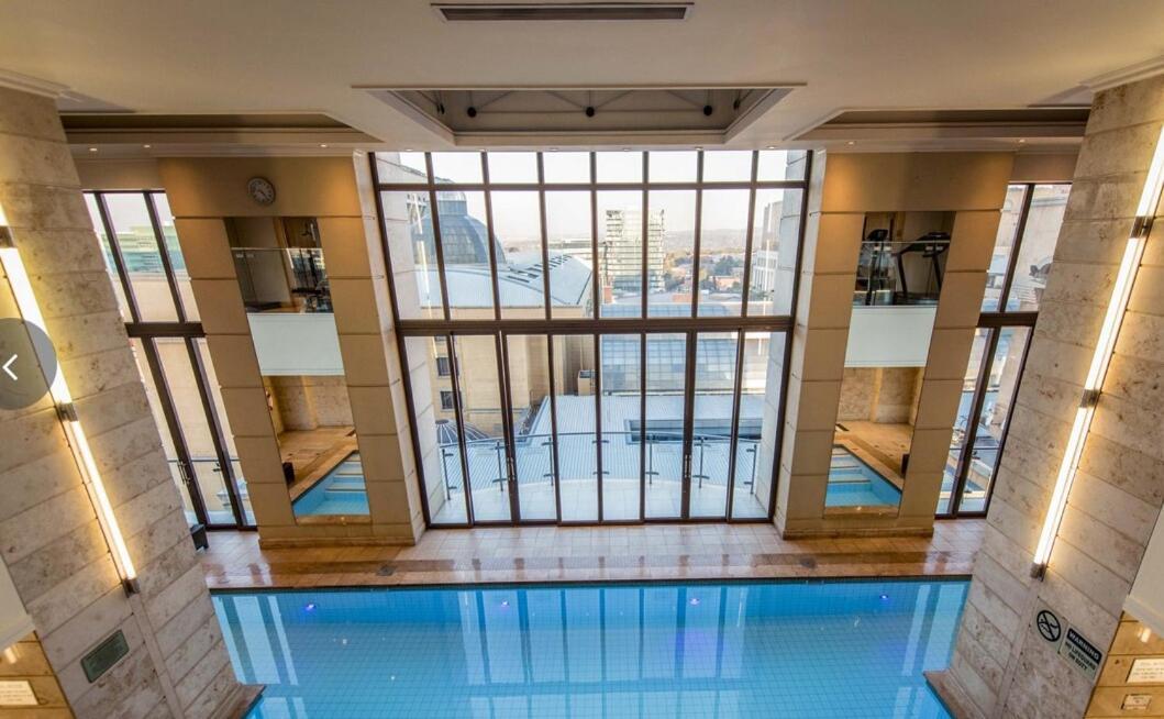 Apartment Luxurious Penthouse In Sandton Johannesburg
