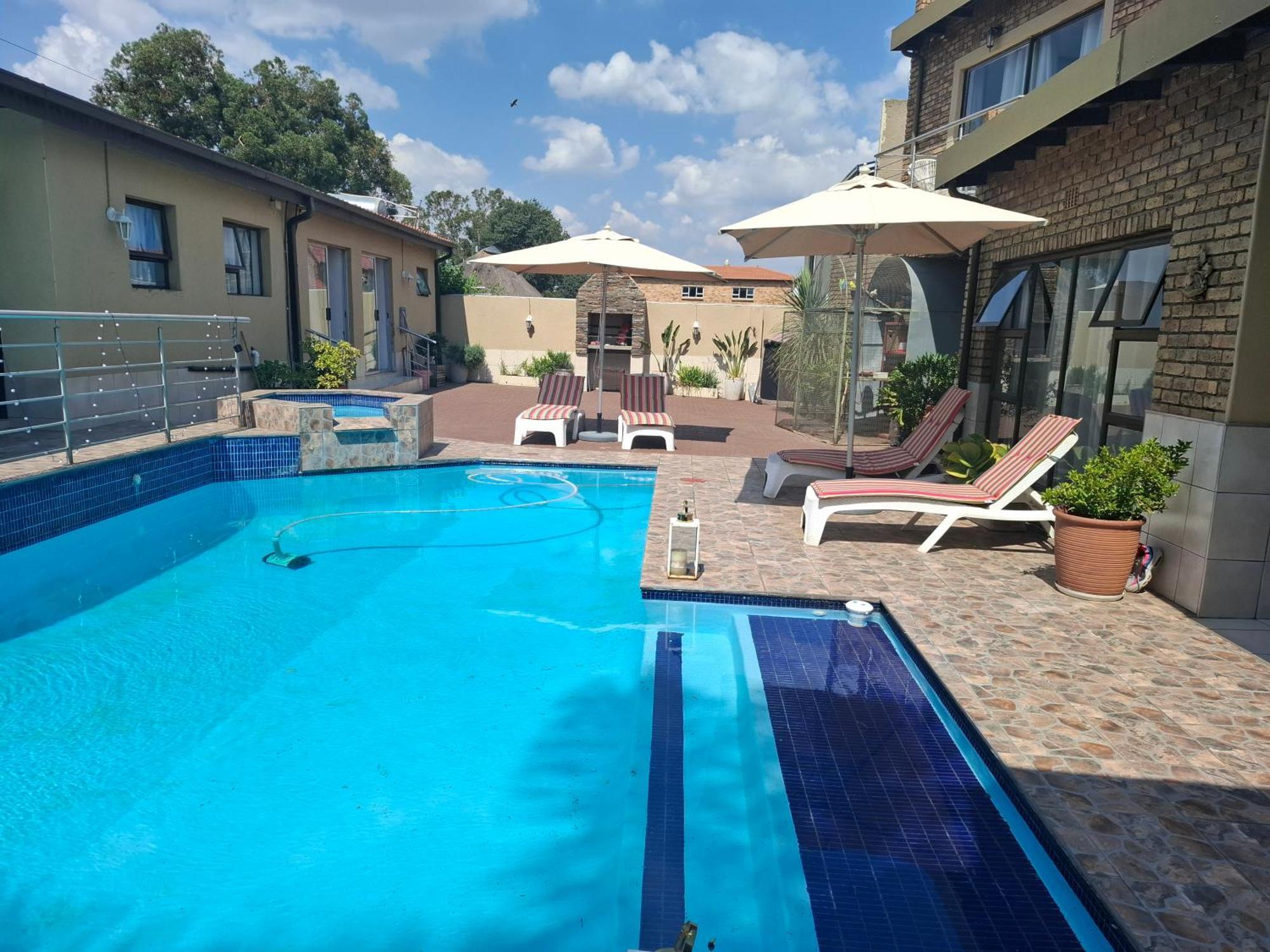 Neat Holiday home Johannesburg