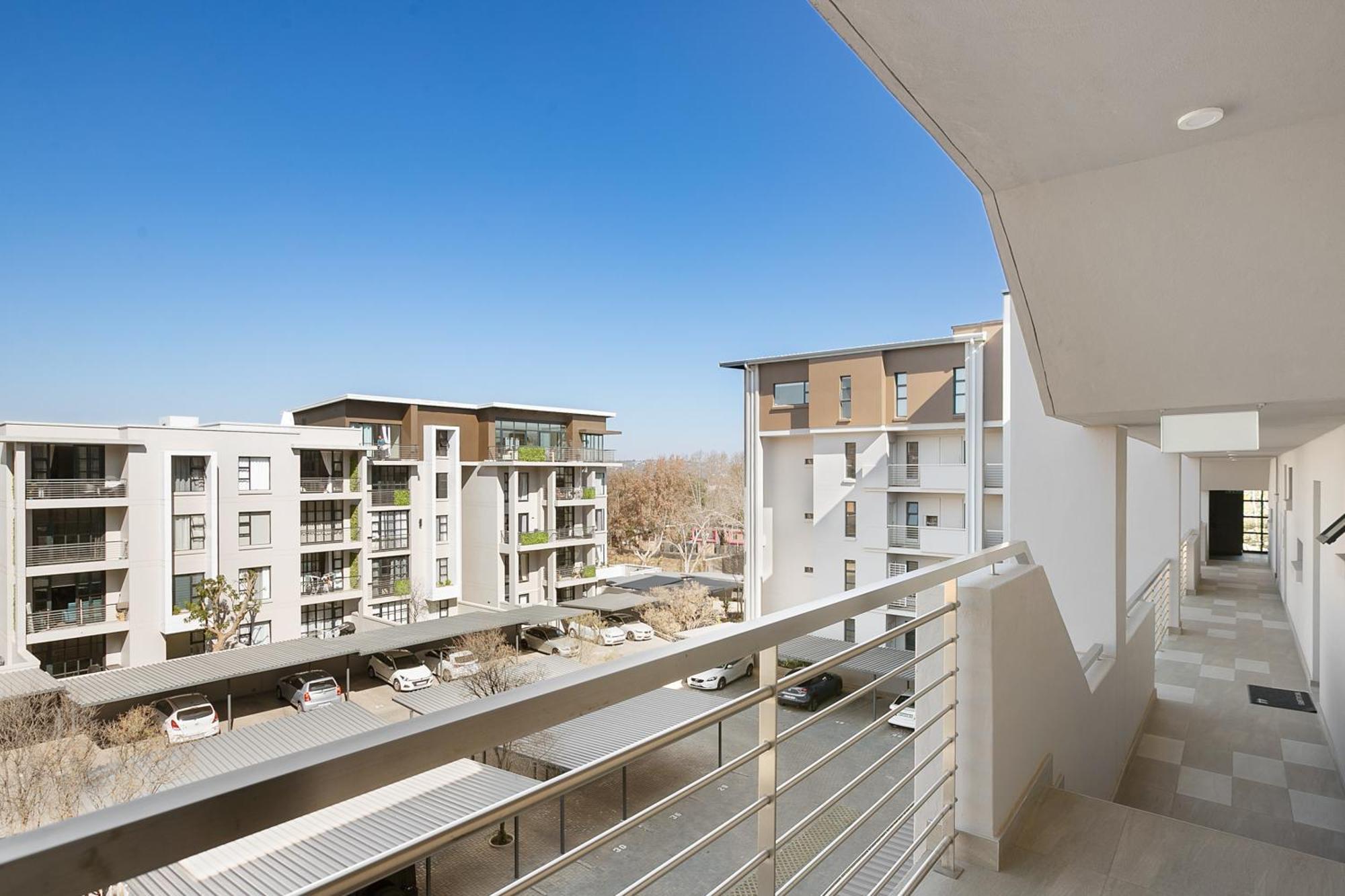 Easy - The Galleries Apartment *