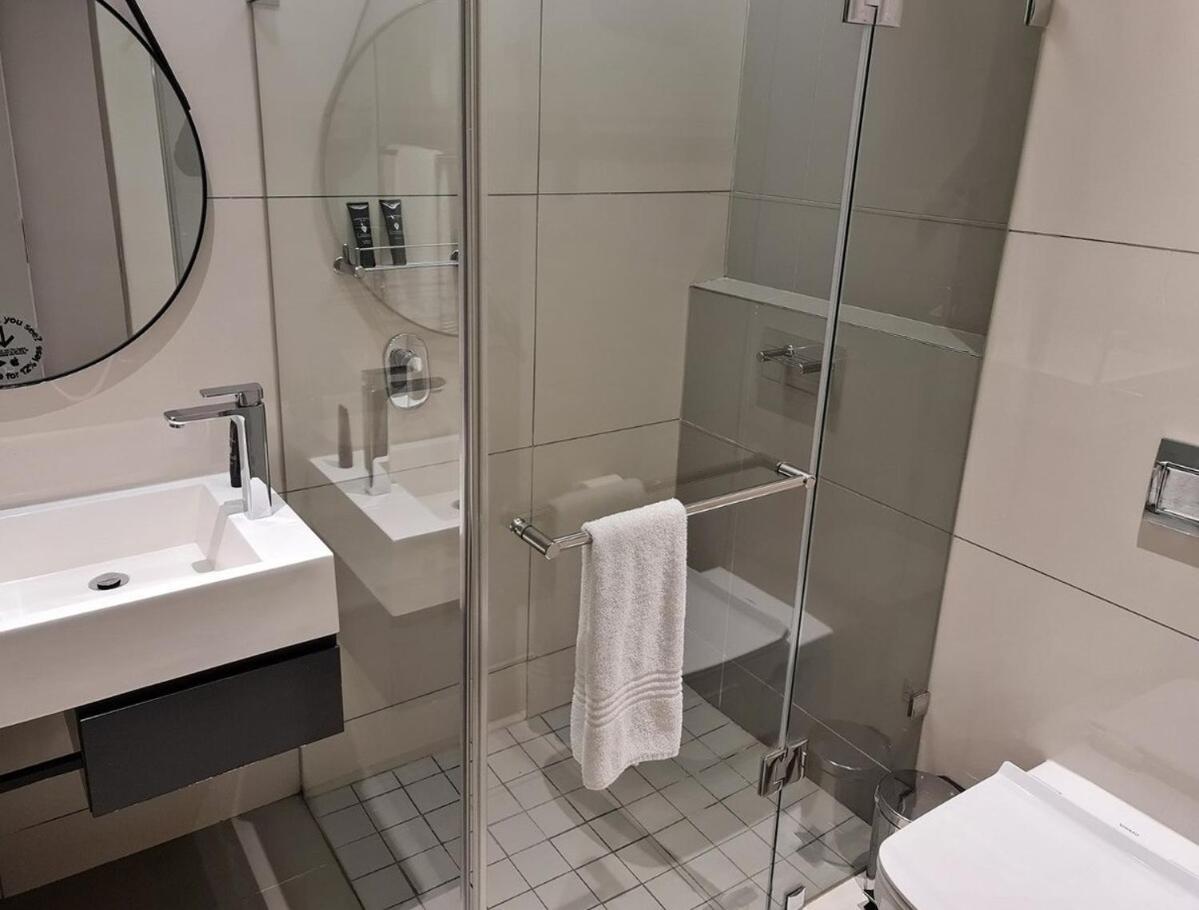 Luxury 2 Bedroom-capital In Sandton *