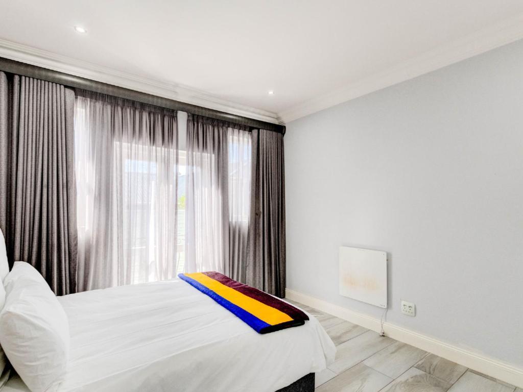 The Royal Manor Apartment *