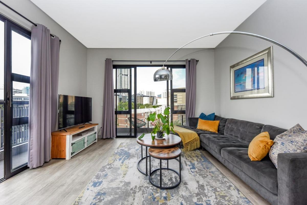 Chic With Panoramic Sandton Views Apartment