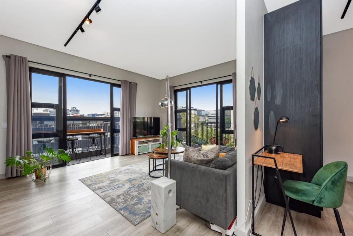 Chic With Panoramic Sandton Views Apartment Johannesburg