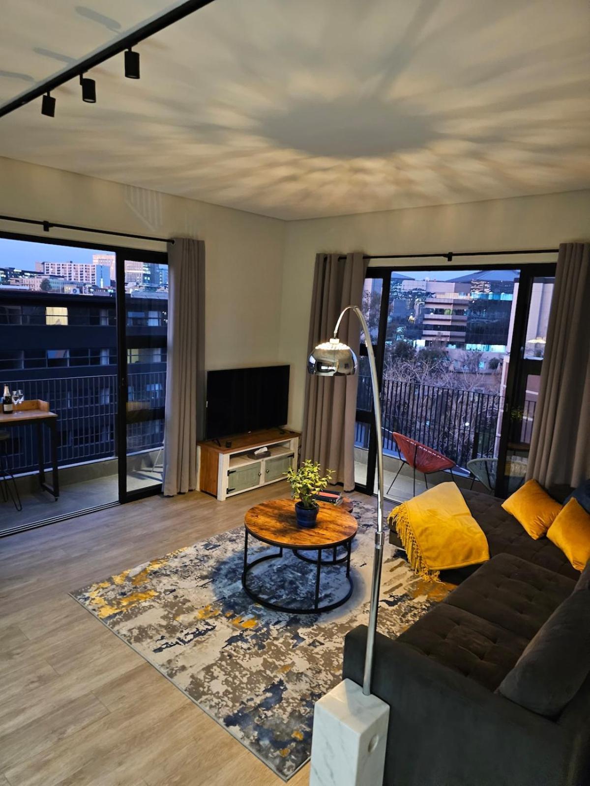 Chic With Panoramic Sandton Views