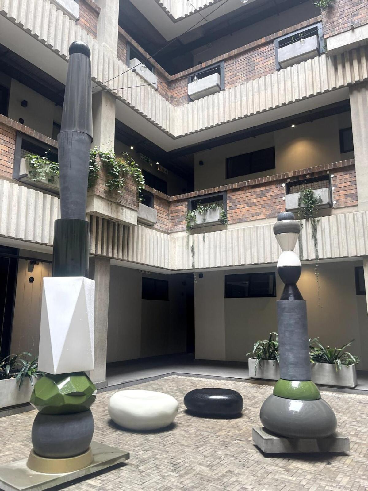 The Lineal In Heart Of Sandton With Backup Water And Power Johannesburg