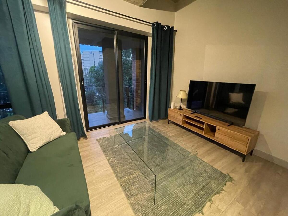The Lineal In Heart Of Sandton With Backup Water And Power Apartment