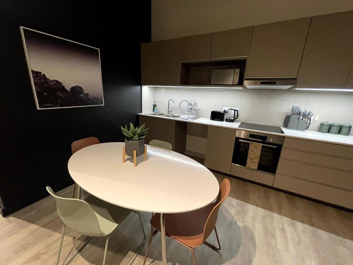 The Lineal In Heart Of Sandton With Backup Water And Power Apartment Johannesburg