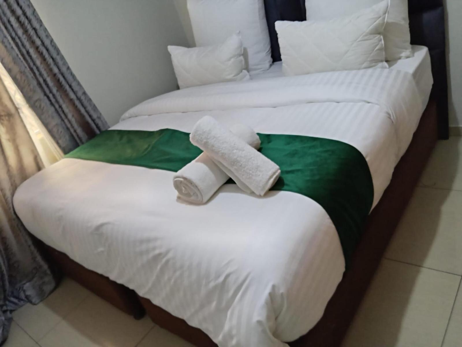 Gold Crown Room And Parlour Self-Catering Apartment With Balcony, Netflix & Youtube Aparthotel Johannesburg