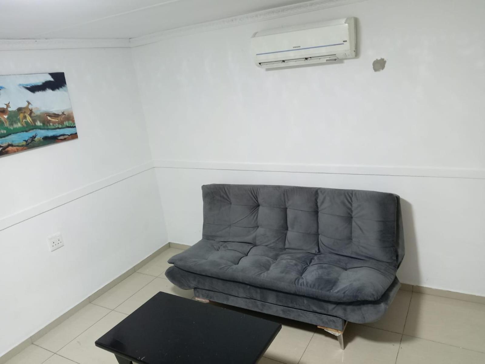 Aparthotel Gold Crown Room And Parlour Self-Catering Apartment With Balcony, Netflix & Youtube *