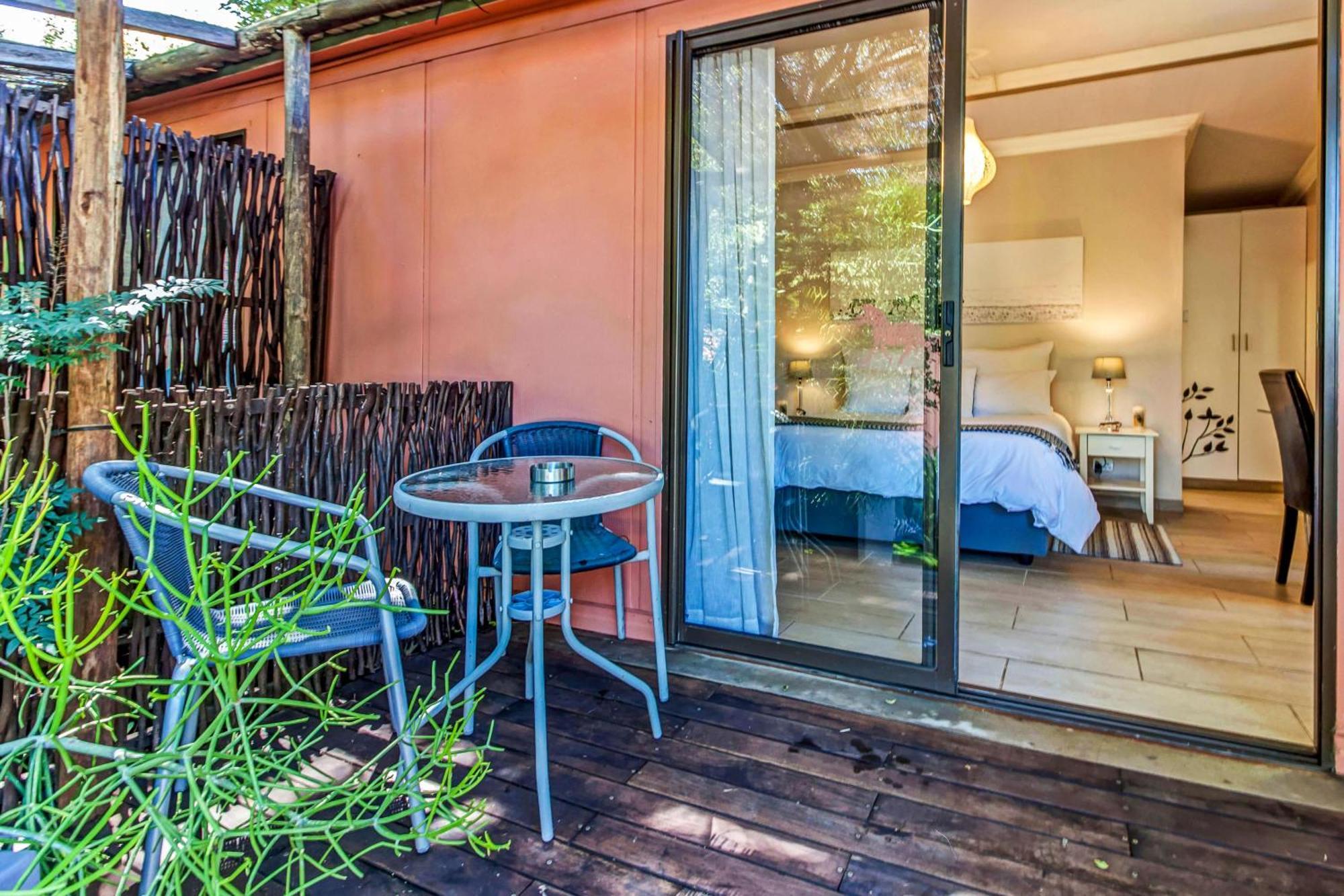 Sitatunga Guest 3*