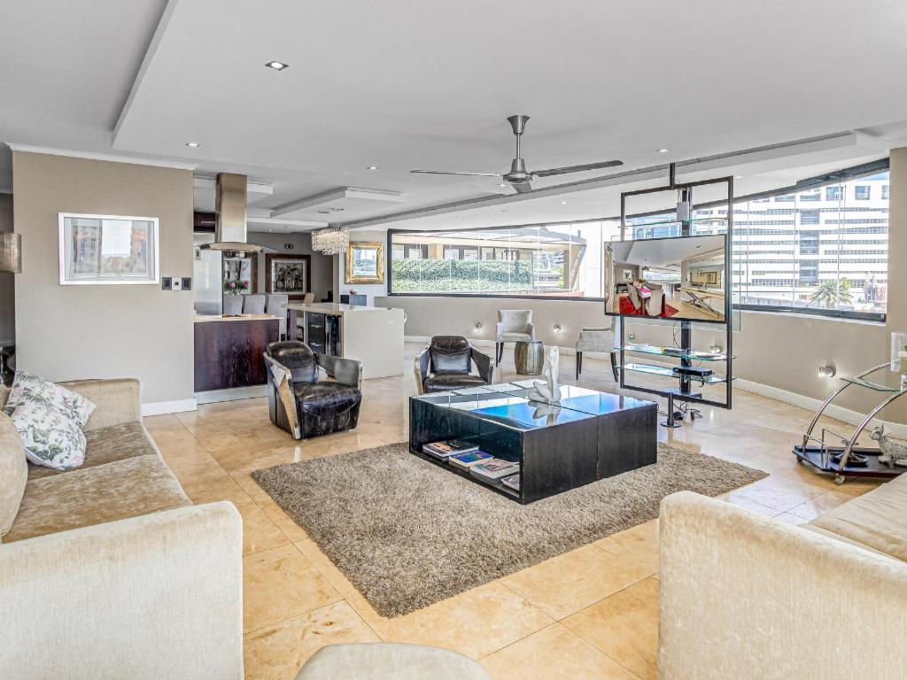Luxury Penthouse In The Heart Of Sandton * Johannesburg