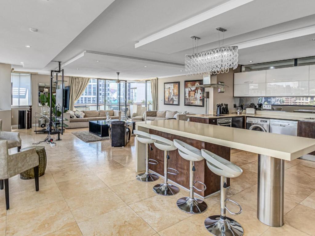Luxury Penthouse In The Heart Of Sandton *