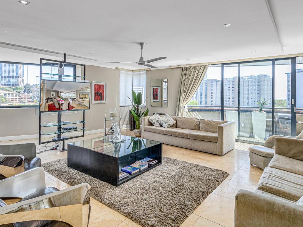 Apartment Luxury Penthouse In The Heart Of Sandton *