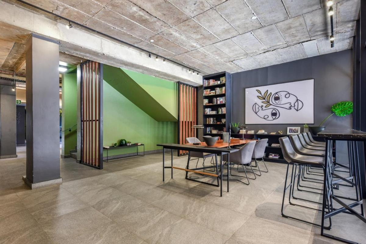 Chic With Panoramic Sandton Views Apartment
