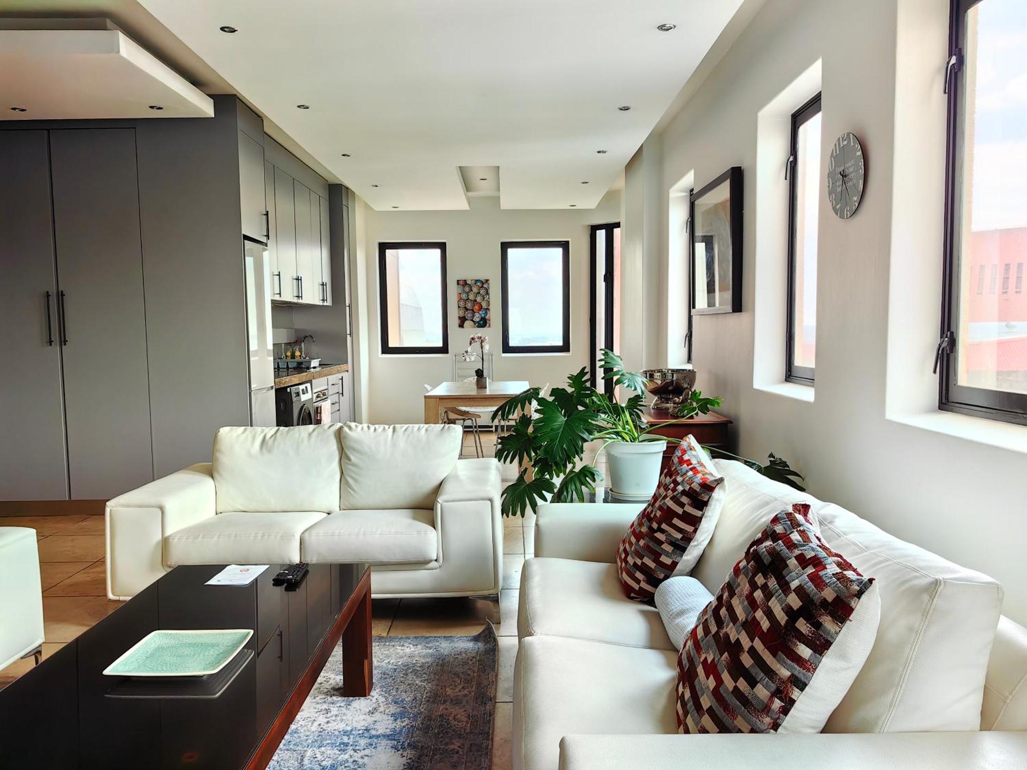 4 On Pritchard Luxury * Johannesburg