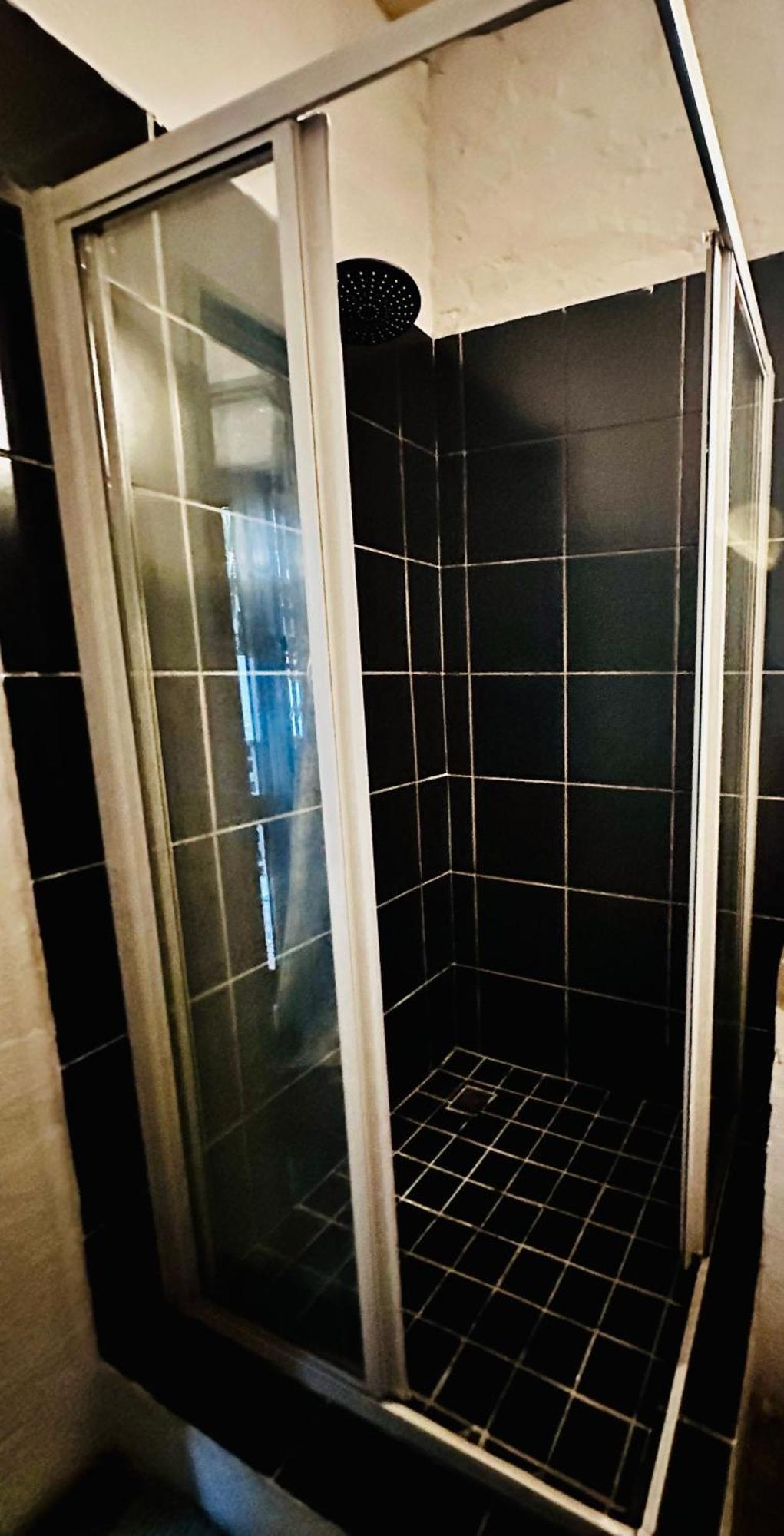 Morden Cozy Retreat In Maboneng Apartamento Joanesburgo