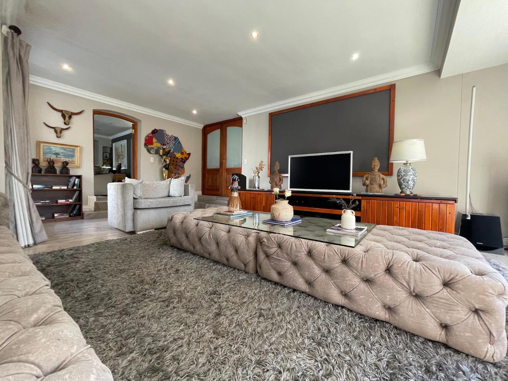 The Ridgeback, 4 Bedroom House Bryanston