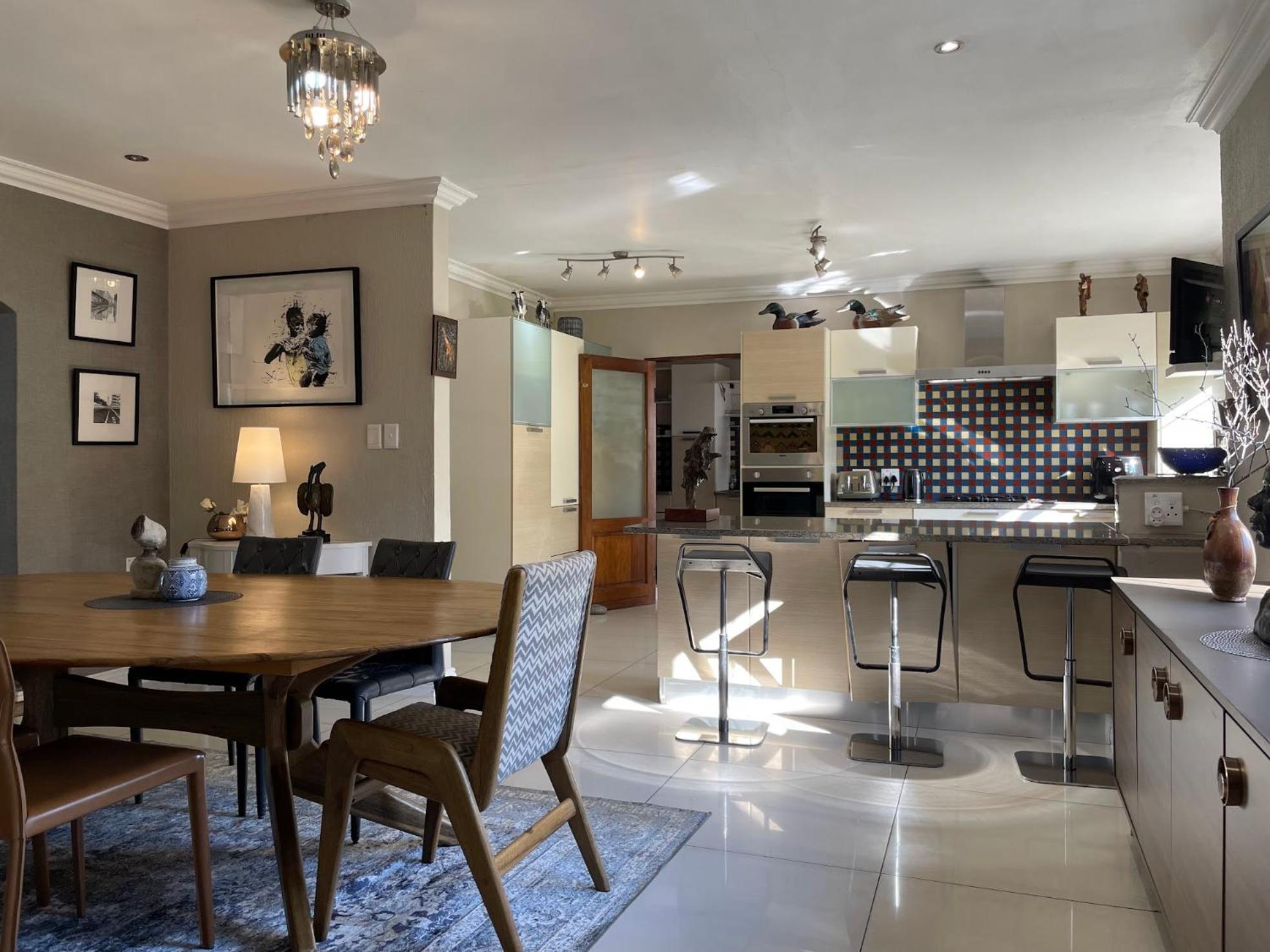 Nhà nghỉ The Ridgeback, 4 Bedroom House Bryanston