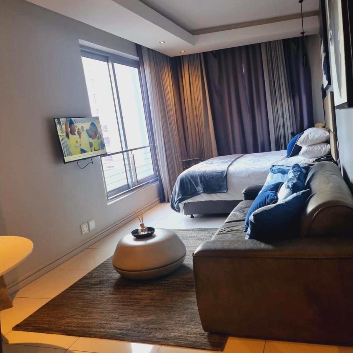 Apartment The Capital On The Park-101 Johannesburg