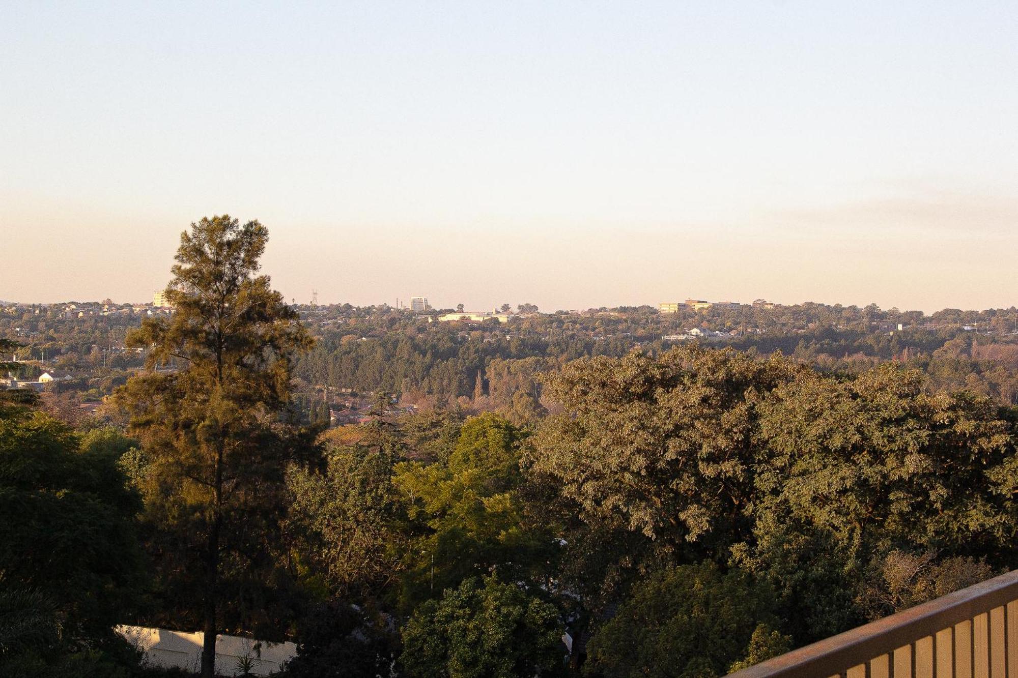 2br-2ba - Rivonia 1 * Johannesburg
