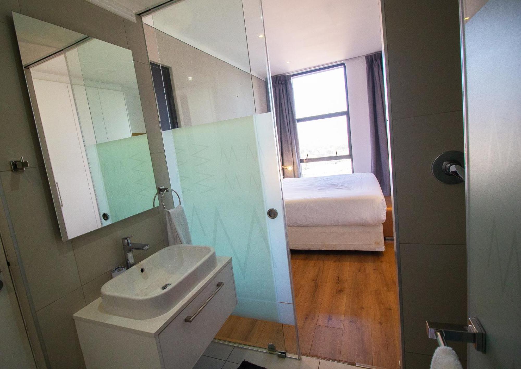 Sandton Smart Seven Apartment *