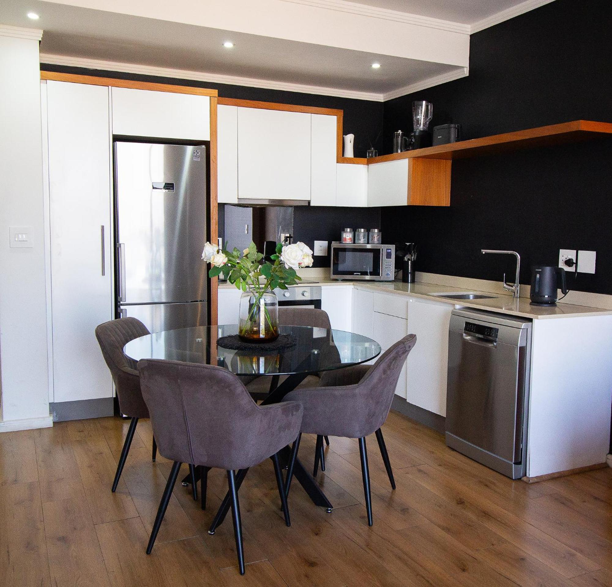 Sandton Smart Seven Apartment