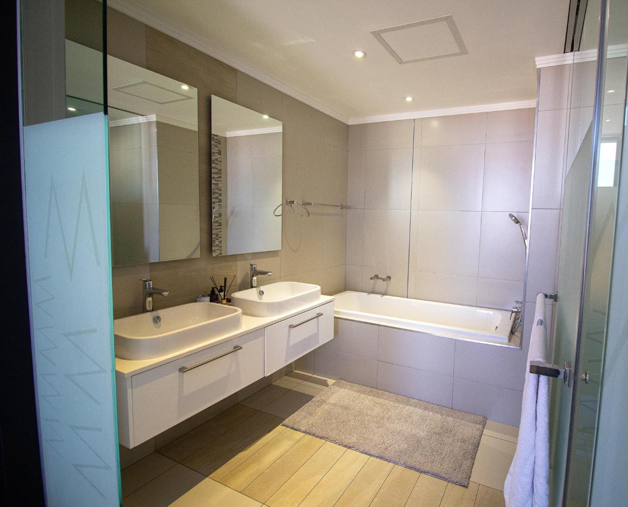 Sandton Smart Seven Apartment *