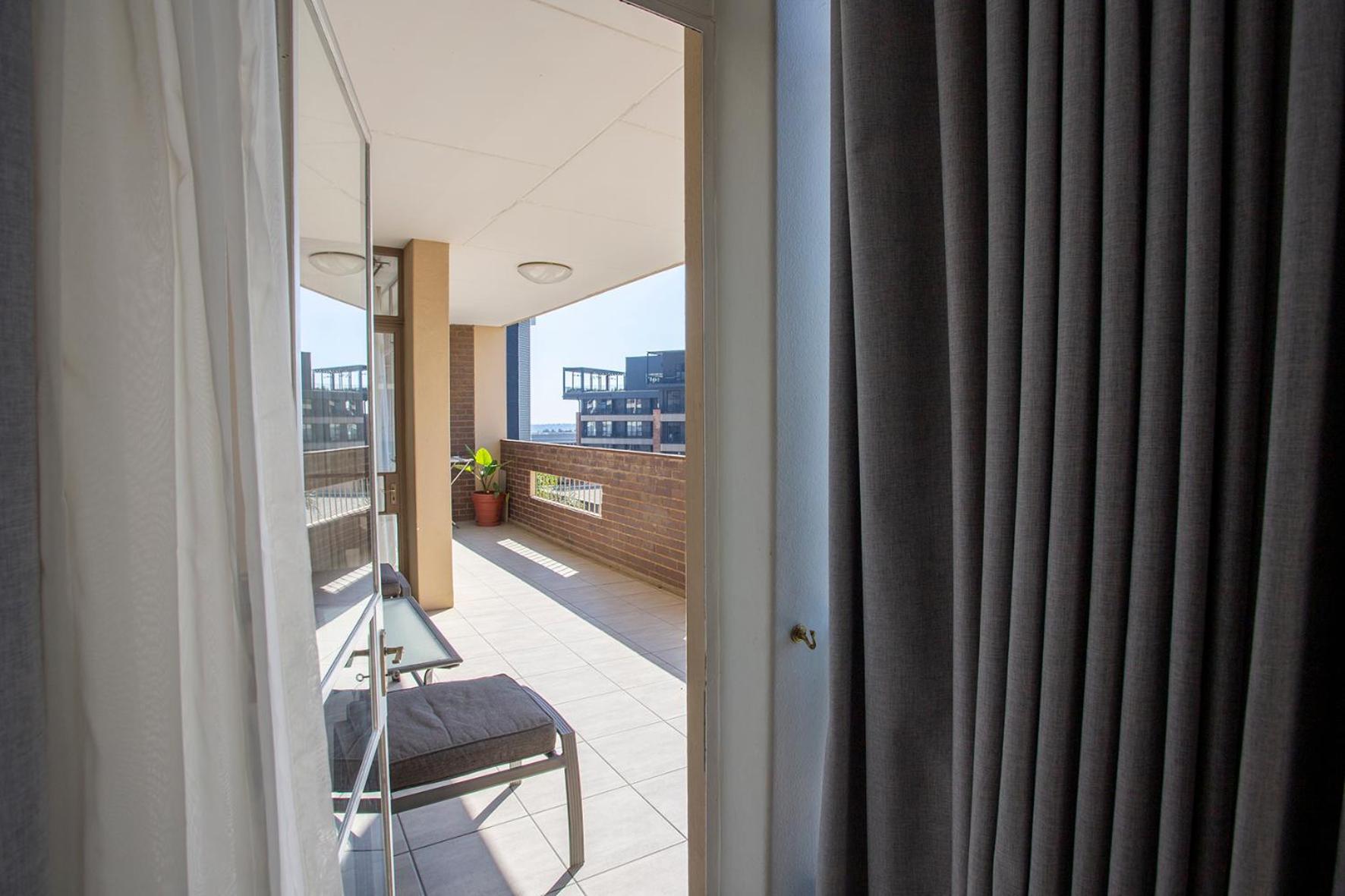 Luxurious 3-bedroom Sandton Retreat At 7 Alice Lane * Johannesburg