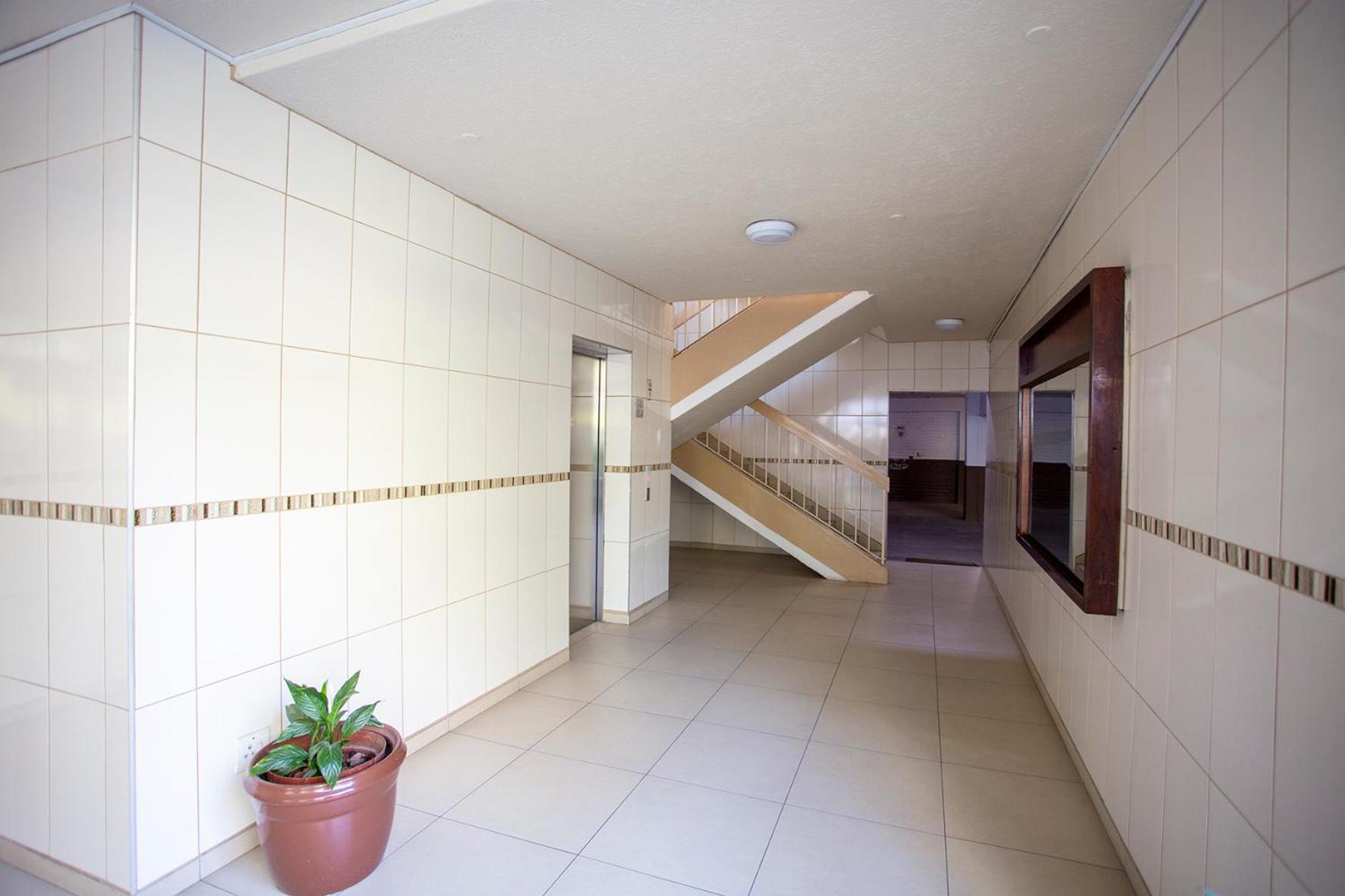 Luxurious 3-bedroom Sandton Retreat At 7 Alice Lane Apartment