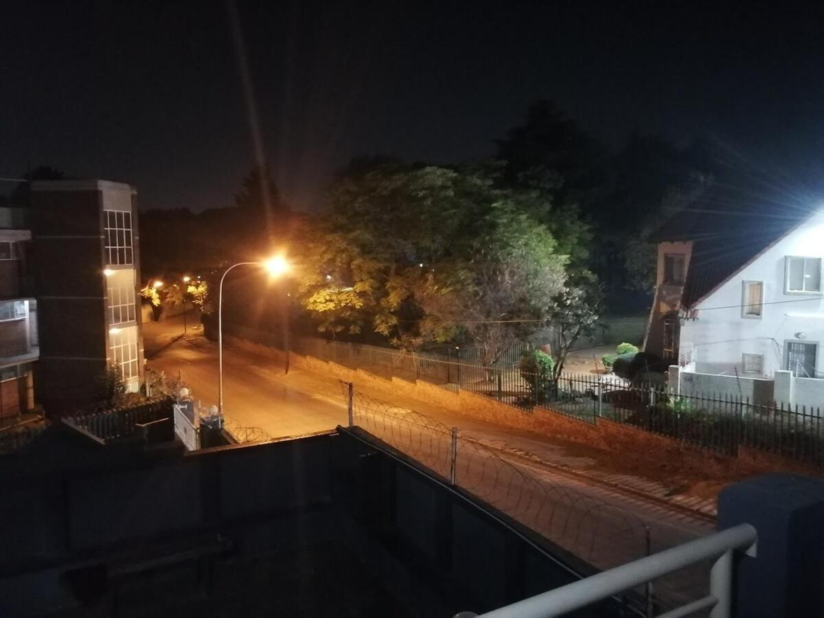 Modern 2 Bedroom In Upper Houghton, Near Wits, Uj Apartment