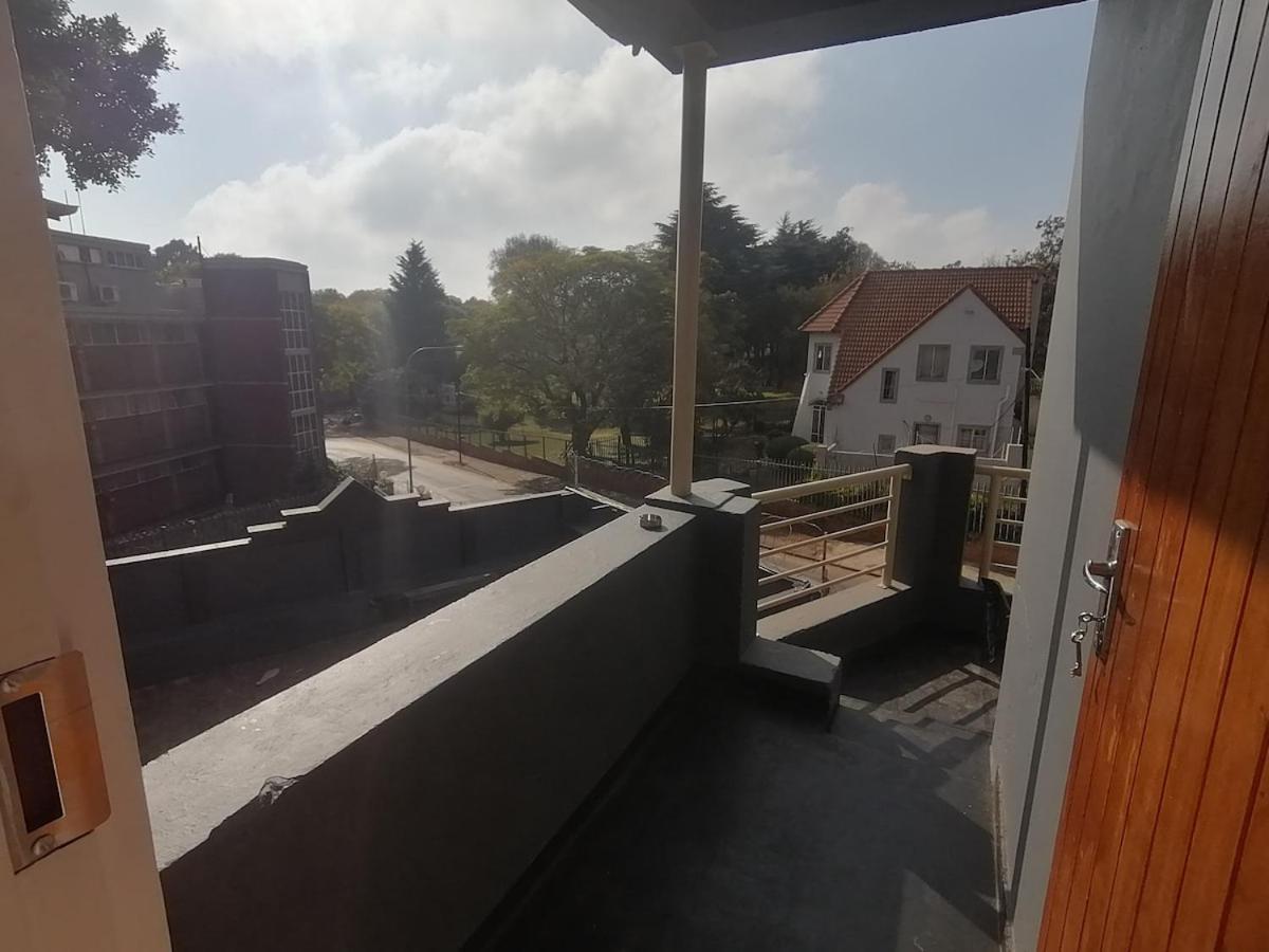 Modern 2 Bedroom In Upper Houghton, Near Wits, Uj * Johannesburg