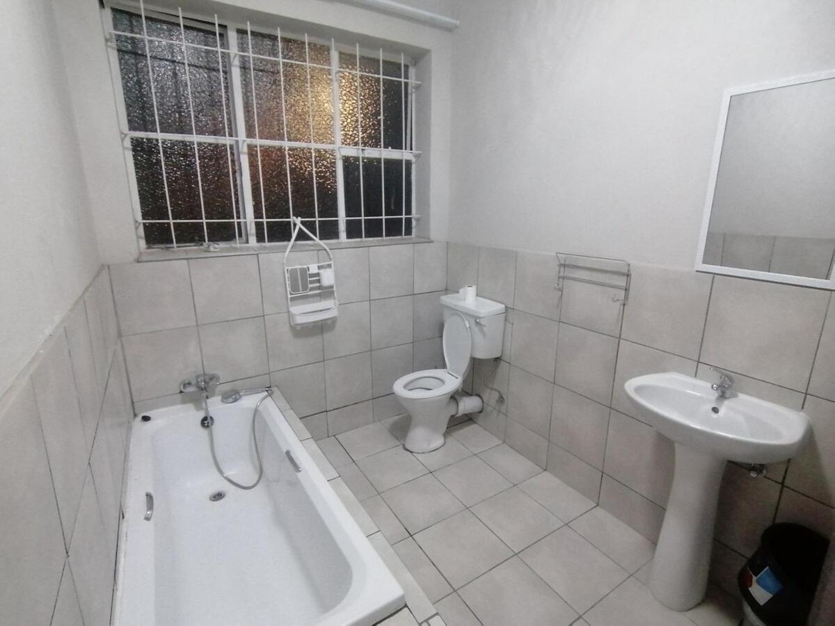 Modern 2 Bedroom In Upper Houghton, Near Wits, Uj