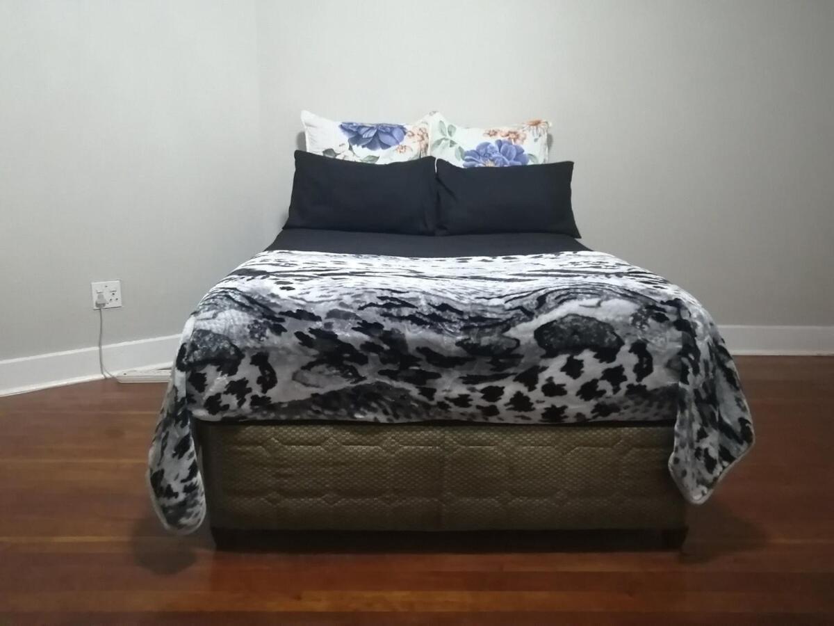 Apartment Modern 2 Bedroom In Upper Houghton, Near Wits, Uj *