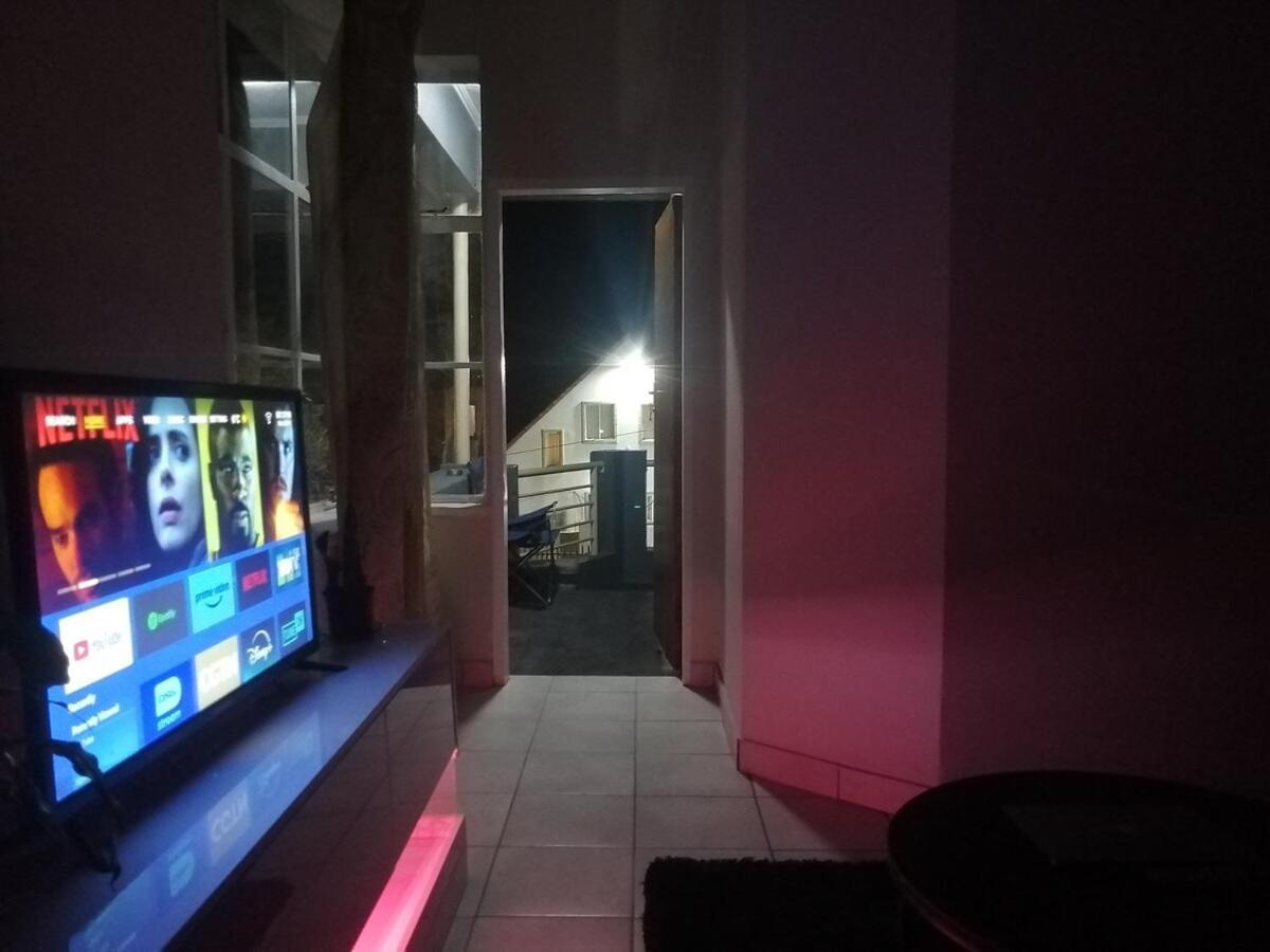 Modern 2 Bedroom In Upper Houghton, Near Wits, Uj Johannesburg
