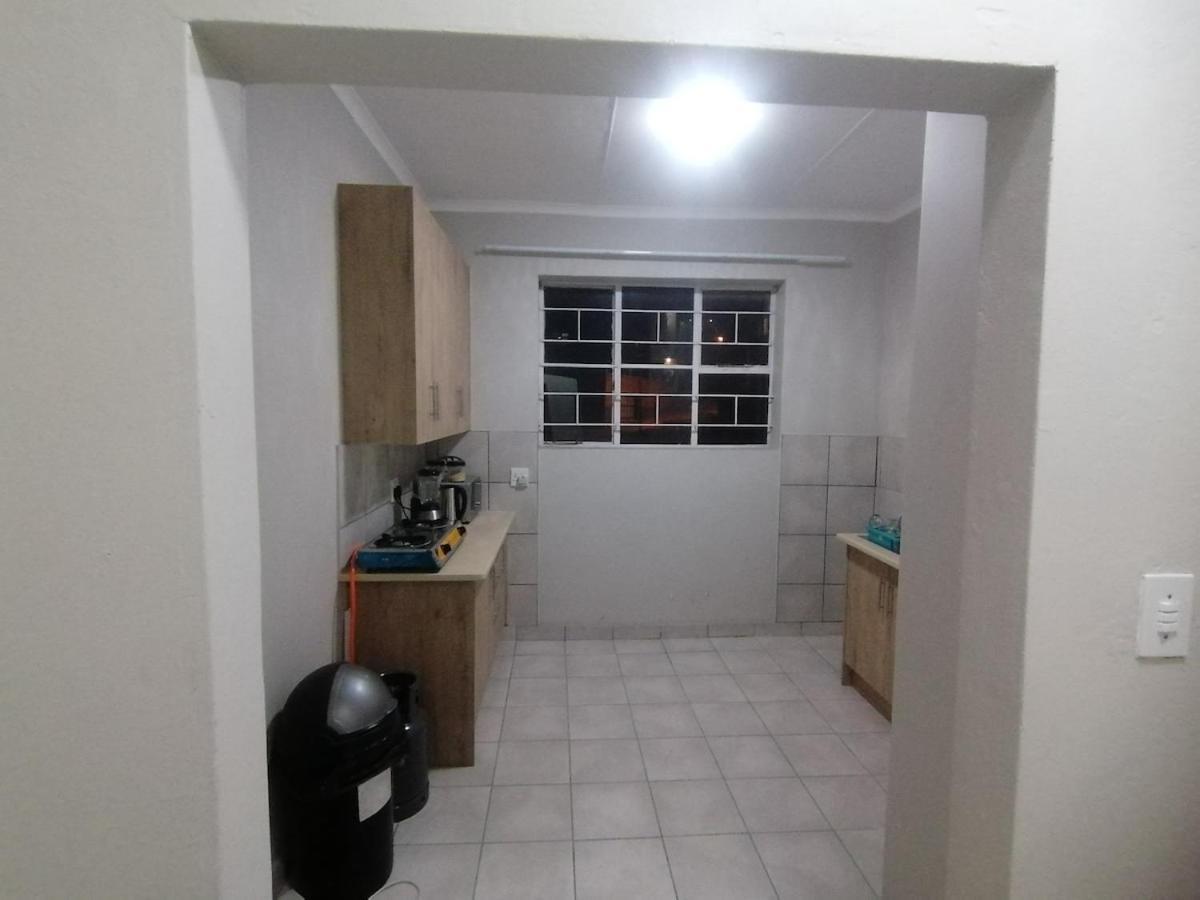 Apartment Modern 2 Bedroom In Upper Houghton, Near Wits, Uj