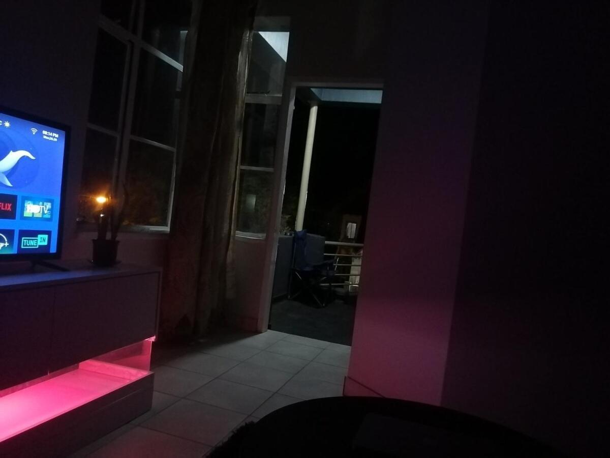 Apartment Modern 2 Bedroom In Upper Houghton, Near Wits, Uj