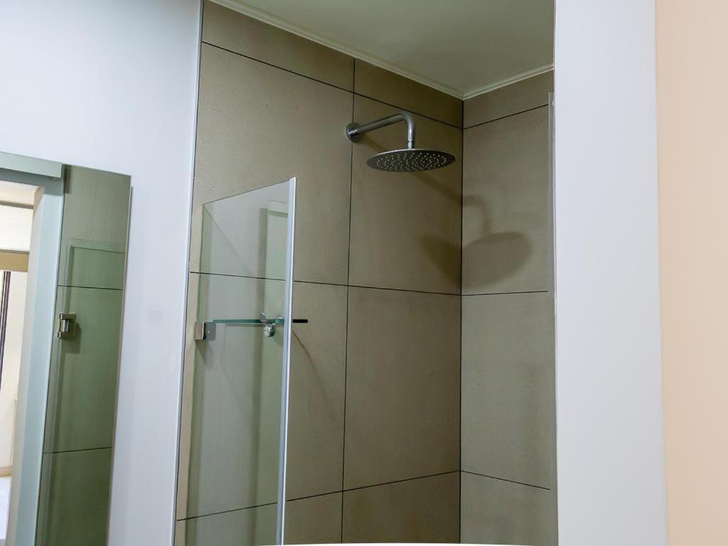 Khách sạn hẻo lánh One Rosebank Executive *